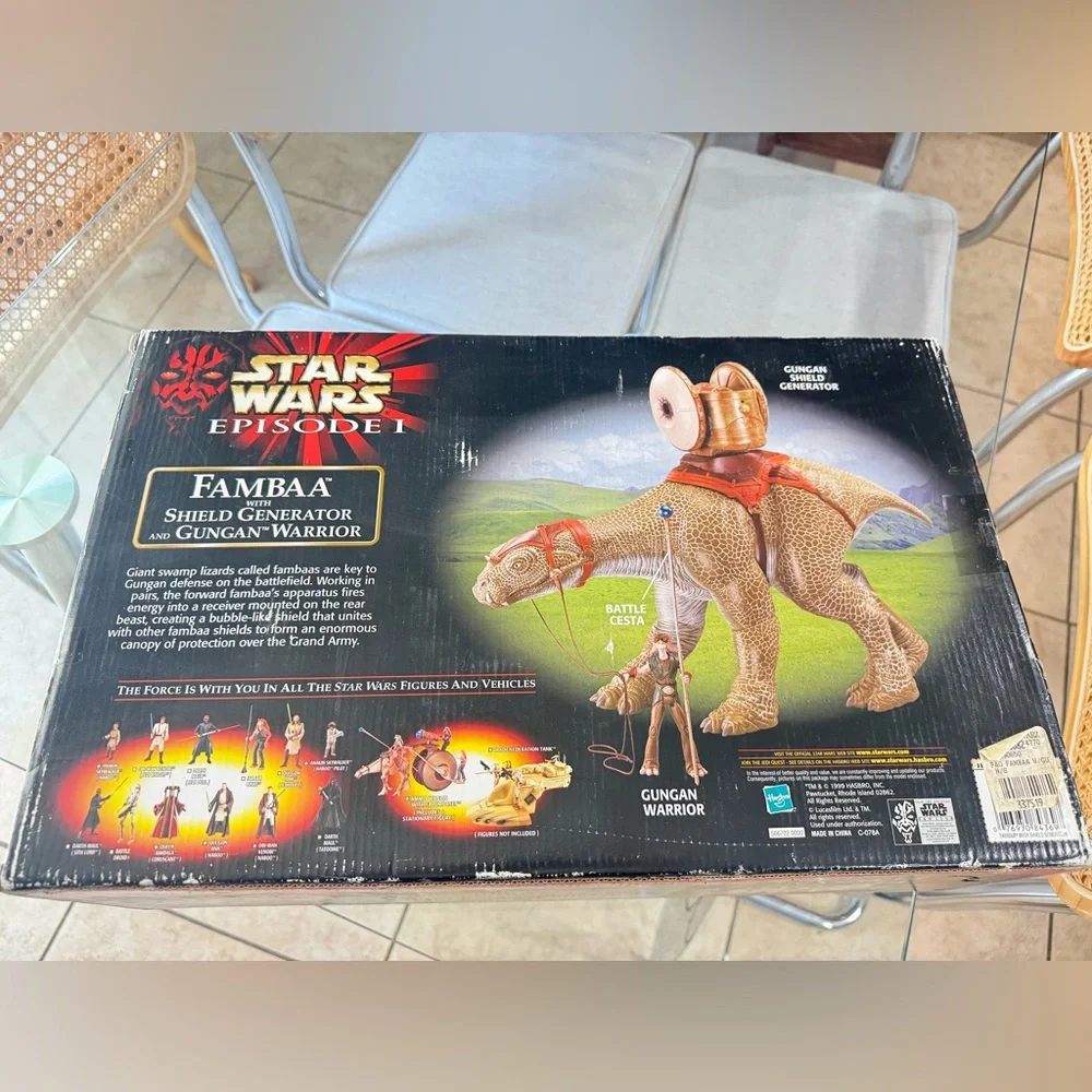 1999 Star Wars Fambaa w/ Shield Generator Gungan Warrior NIB Hasbro